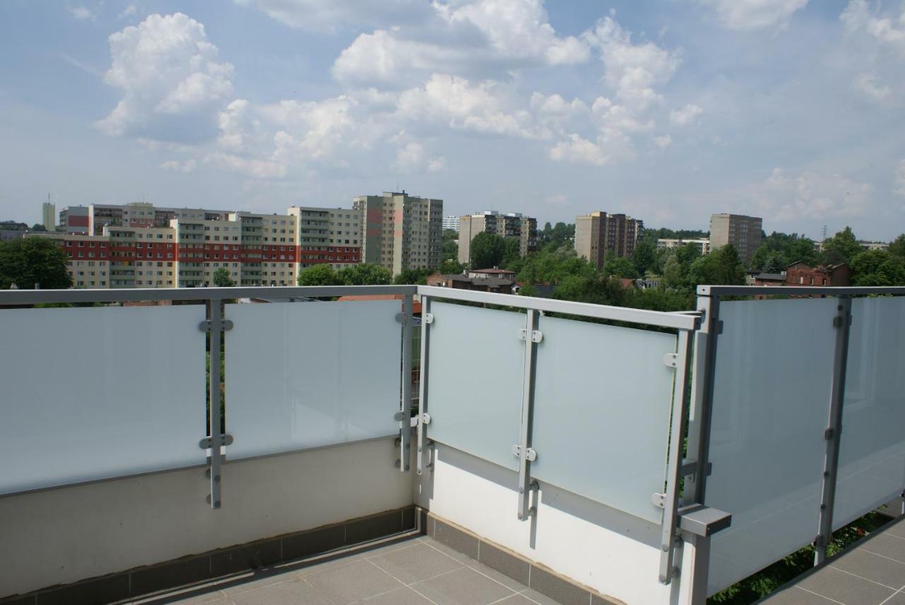 Caroline Street Nine Apartment