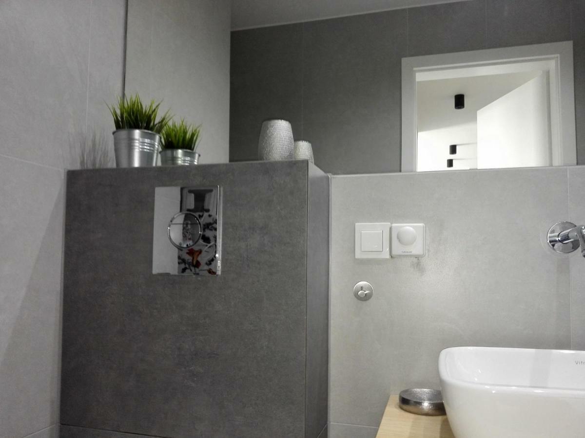 Caroline Street Nine Apartment *